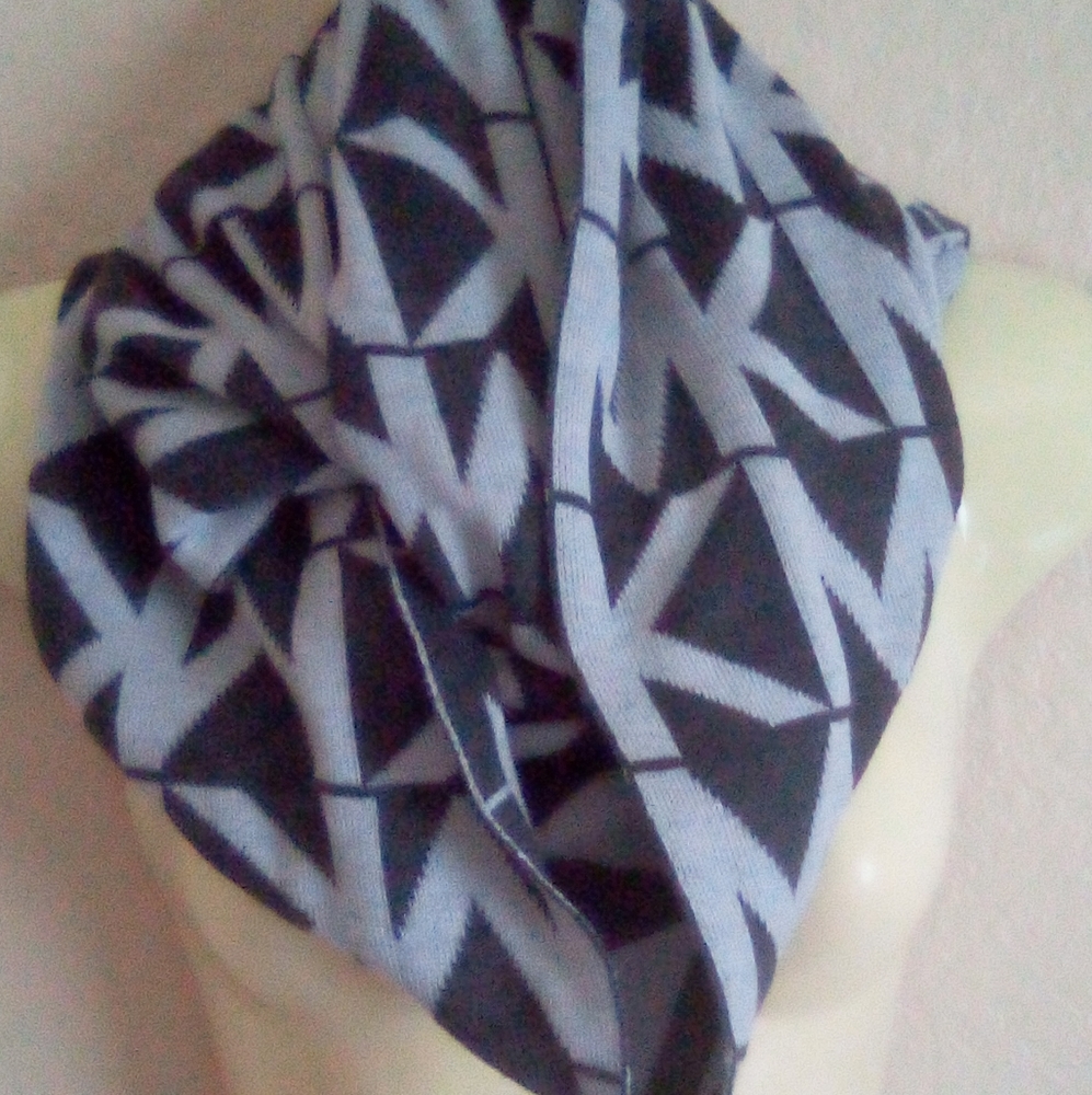 Mk scarf